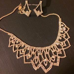 Charming Charlie’s Necklace/Earrings Set